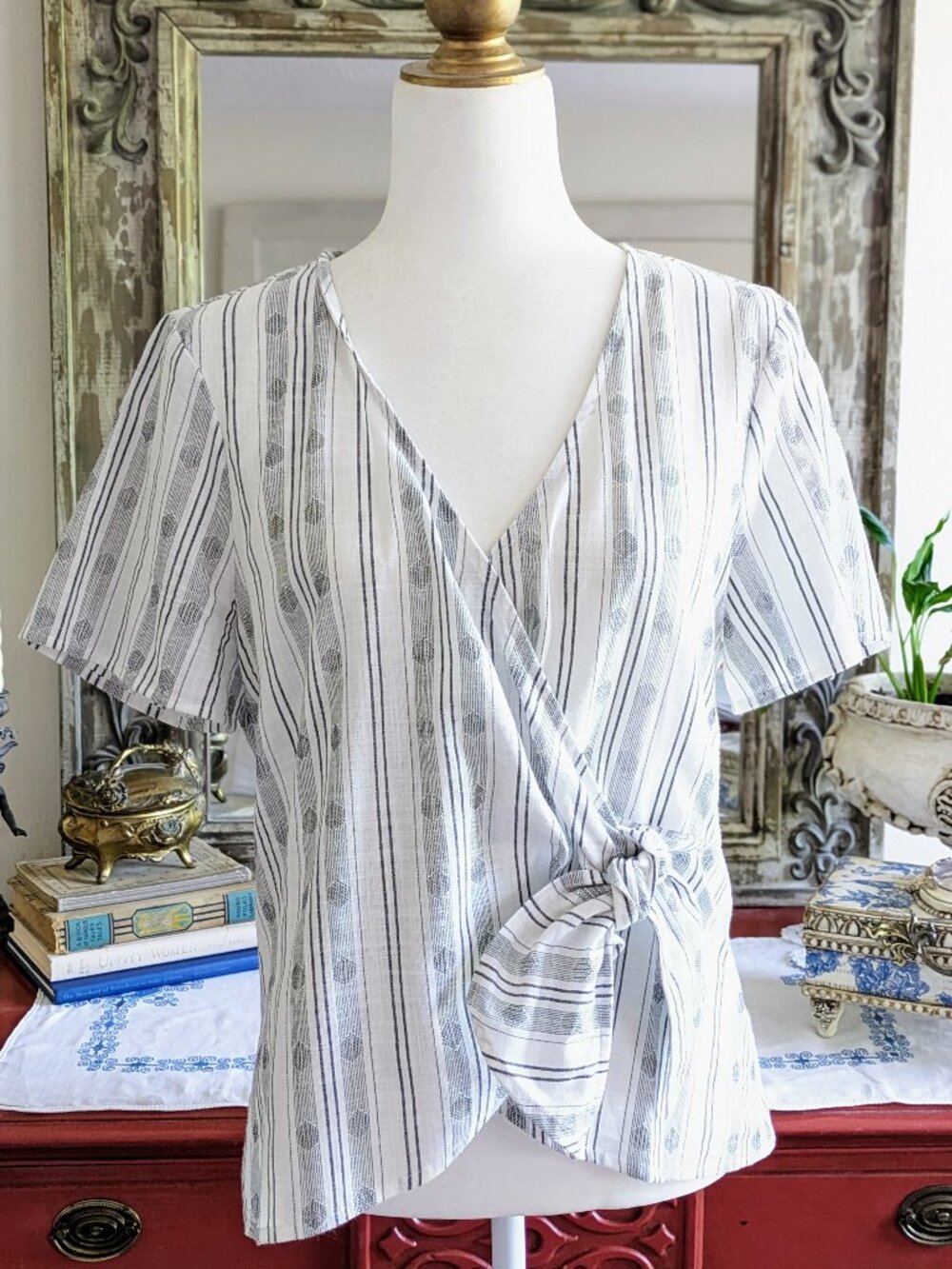 Madison L 100% Cotton Stripe Design Black White Wrap Tie Short Sleeve Top